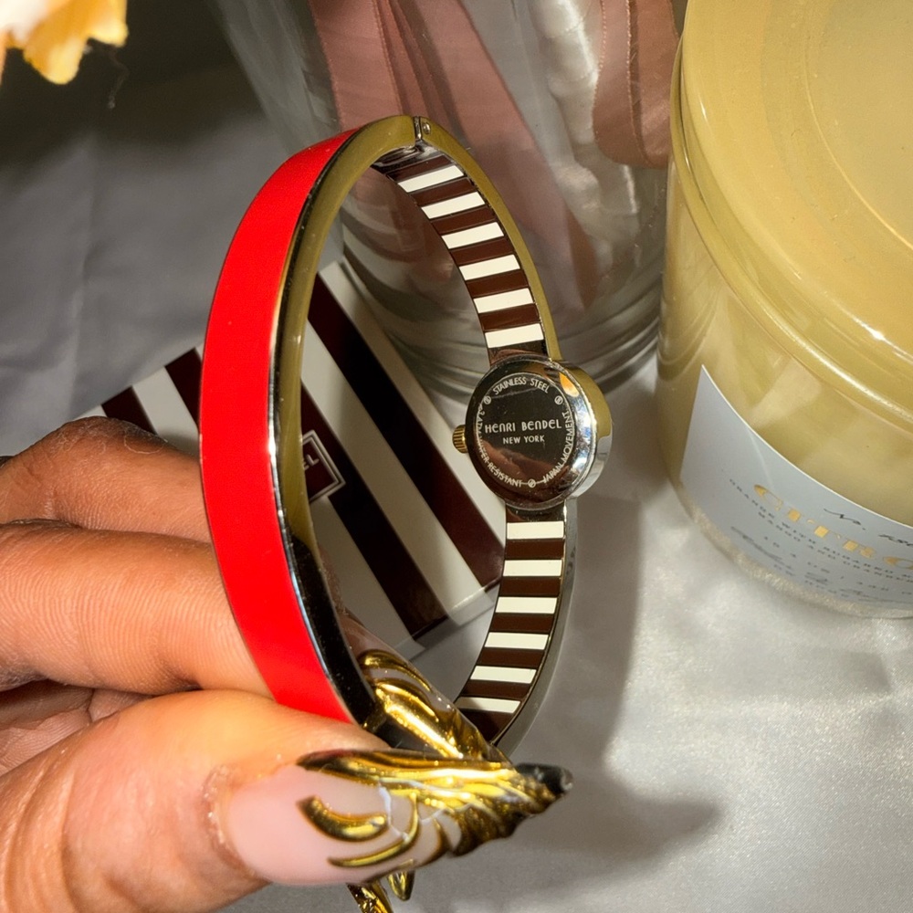 🥳⌚️ HOST PICK ⌚️🥳 NWOT - Henri Bendel “Miss Bendel” Bangle Watch - Picture 6 of 8